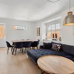 3- Skon Og Lyst Indrettet Apartman *