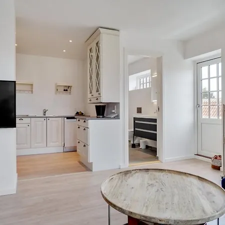 3- Skon Og Lyst Indrettet Apartment *